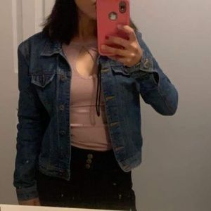 small blue jacket perfect to combine outfits